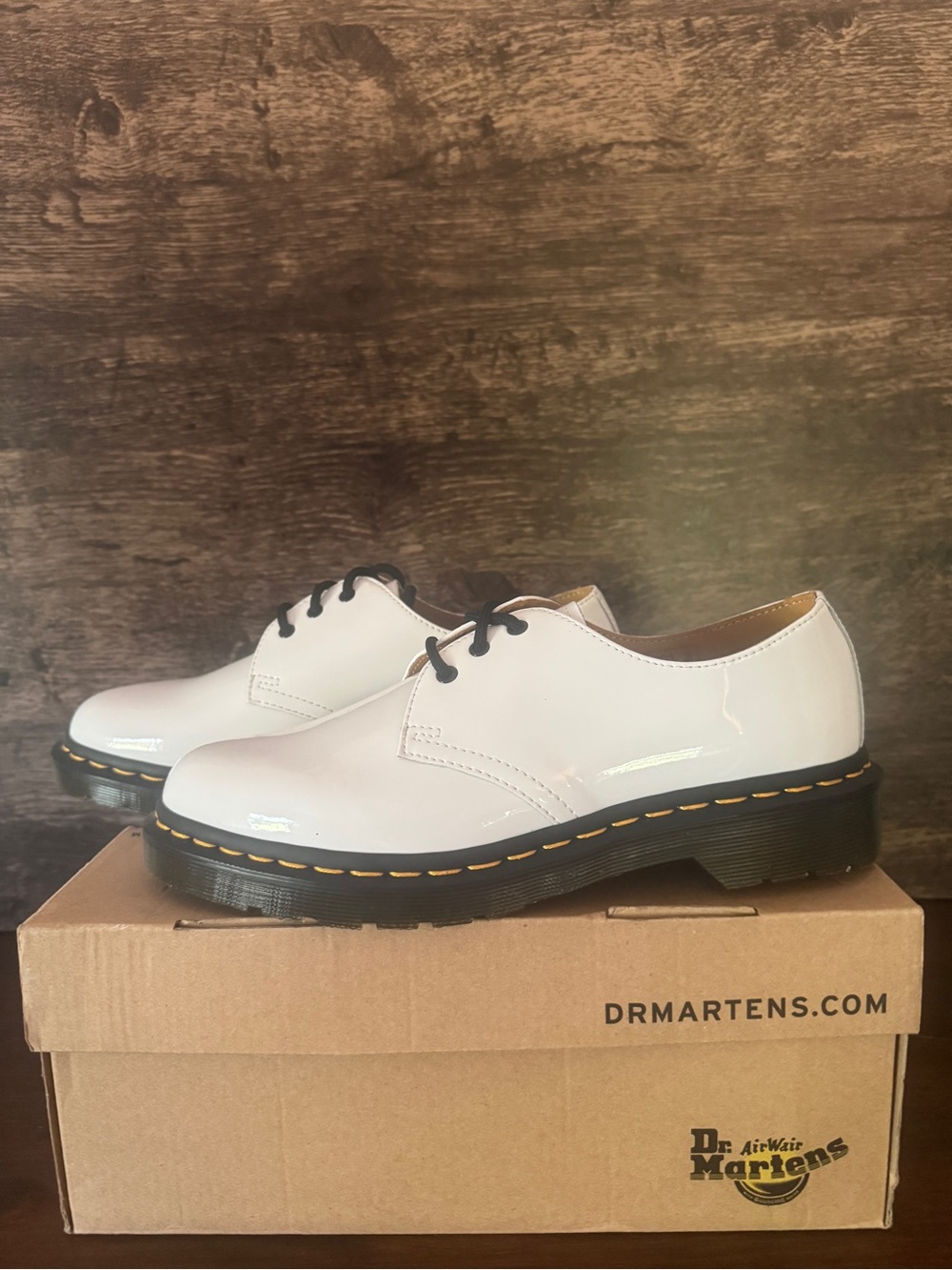 Dr. Martens 1461 White Patent 3-Eye Lace-Up Oxfords Sz 39